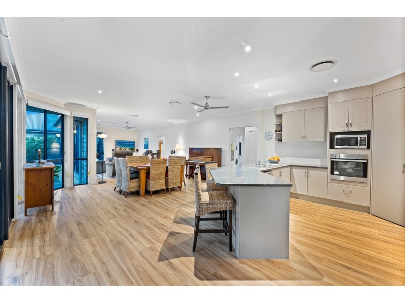 42 Lacebark Street, North Lakes QLD 4509