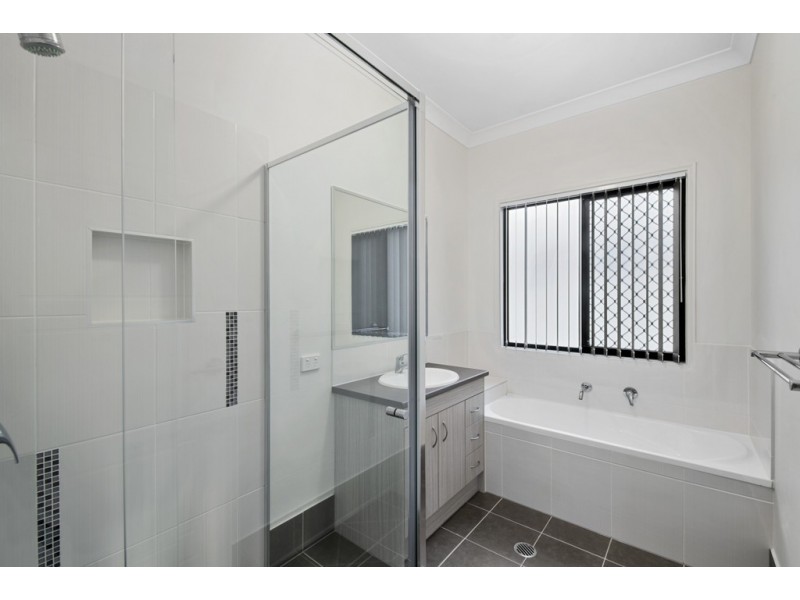 5 Oatley Street, Mango Hill QLD 4509