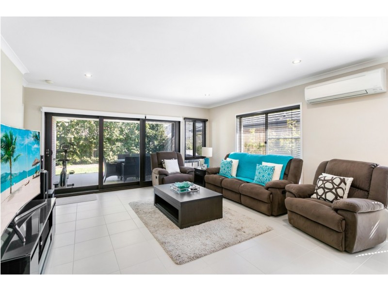 37 Wallarah Parade, North Lakes QLD 4509