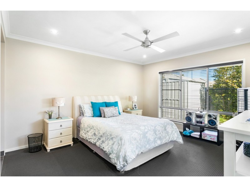 37 Wallarah Parade, North Lakes QLD 4509