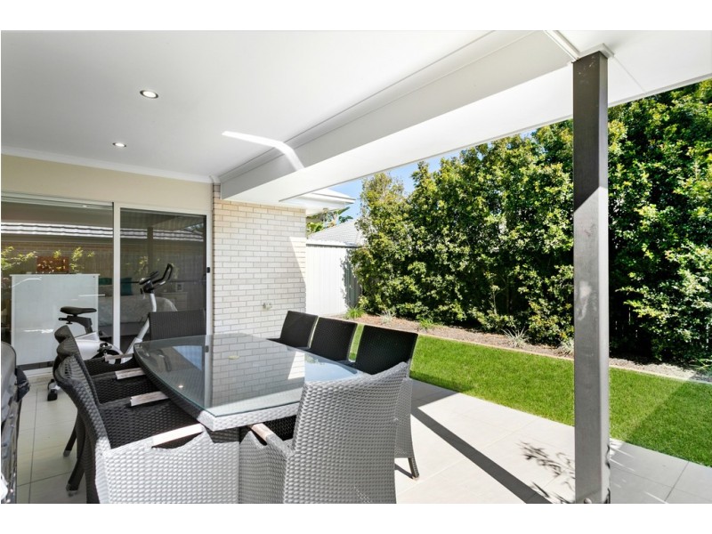 37 Wallarah Parade, North Lakes QLD 4509