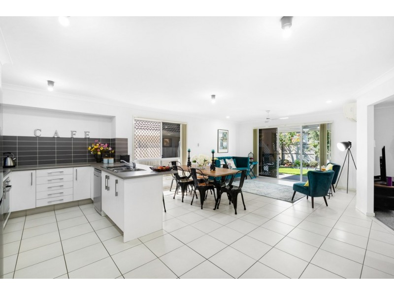 26 Shimao Crescent, North Lakes QLD 4509