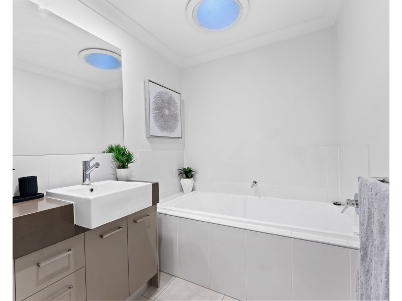 2 Amaranthine Street, Mango Hill QLD 4509