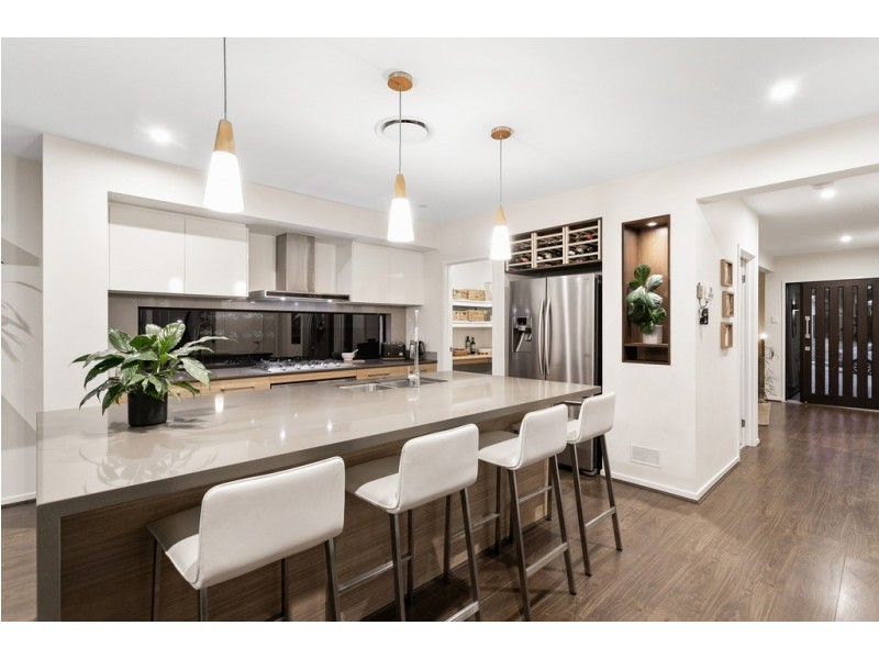 8 Hinton Crescent, Mango Hill QLD 4509