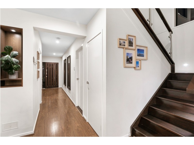 8 Hinton Crescent, Mango Hill QLD 4509