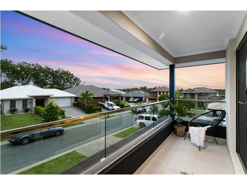 8 Hinton Crescent, Mango Hill QLD 4509