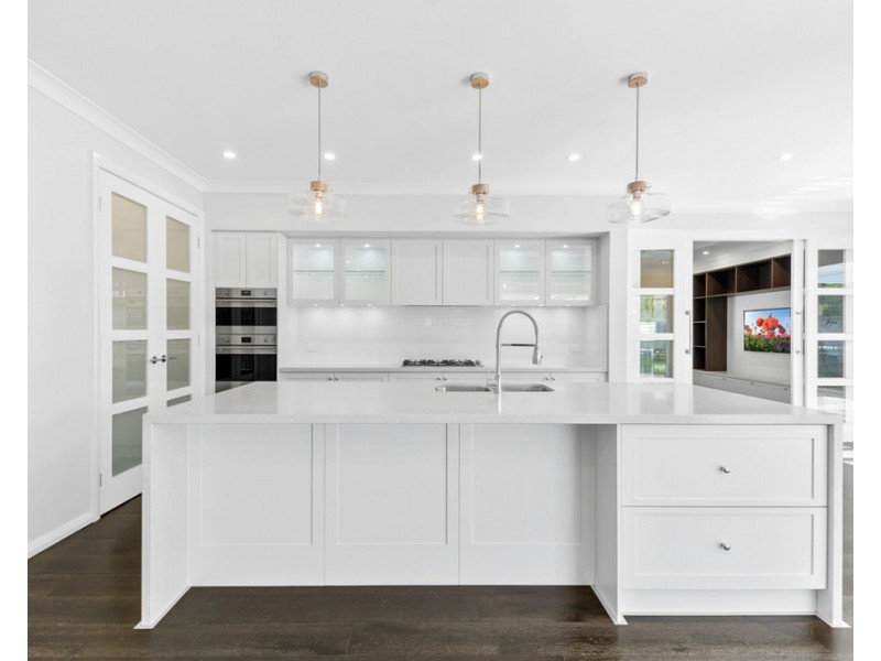 36 Spinnaker Boulevard, Newport QLD 4020