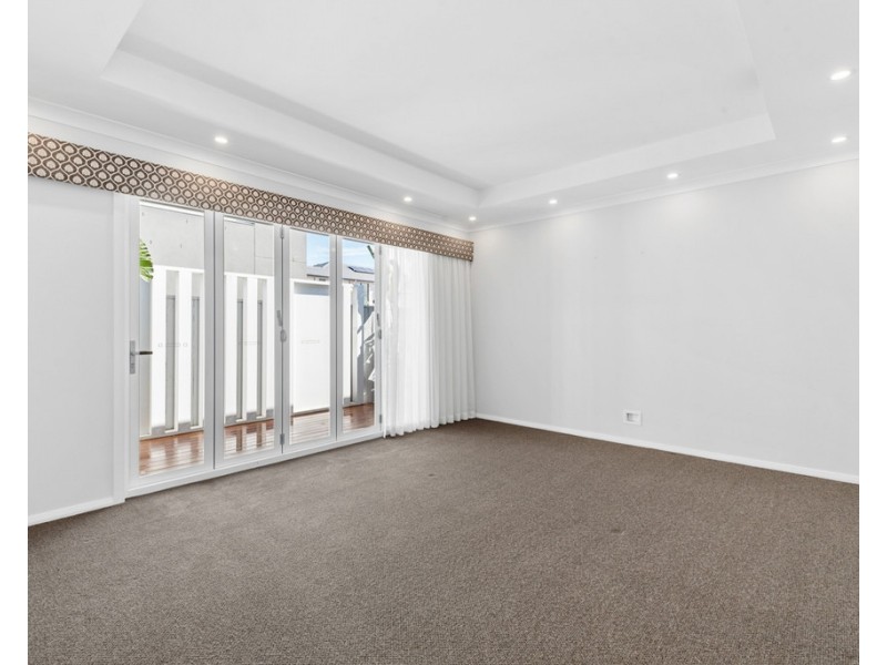 36 Spinnaker Boulevard, Newport QLD 4020