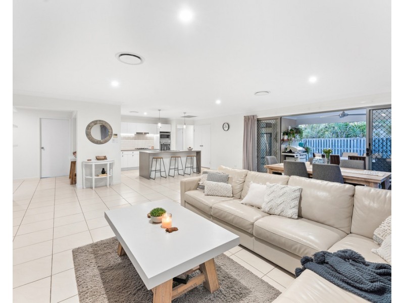 5 Argus Place, Kallangur QLD 4503