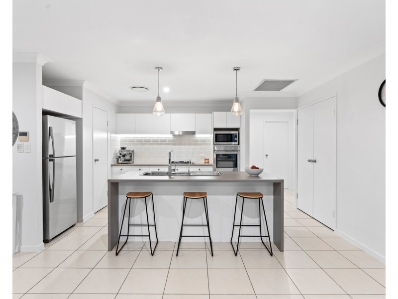 5 Argus Place, Kallangur QLD 4503