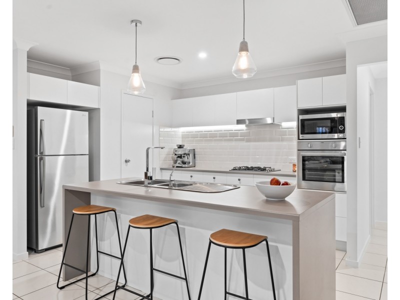 5 Argus Place, Kallangur QLD 4503