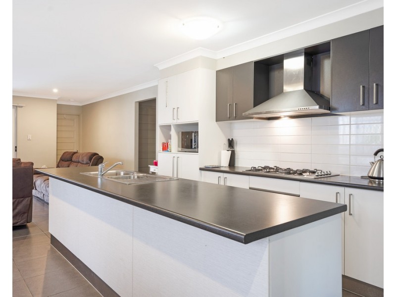 18 Tourmaline Circuit, Mango Hill QLD 4509