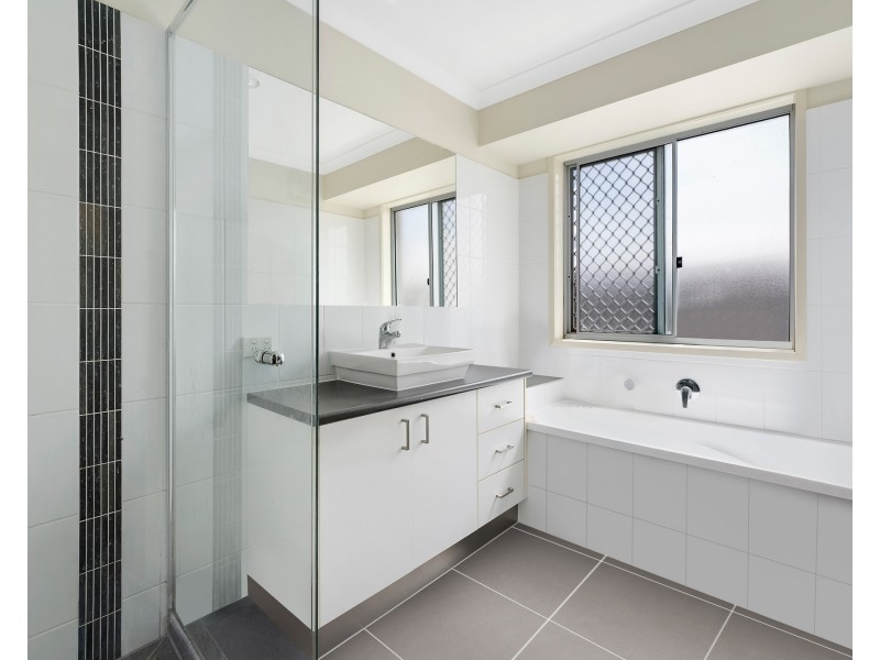 18 Tourmaline Circuit, Mango Hill QLD 4509