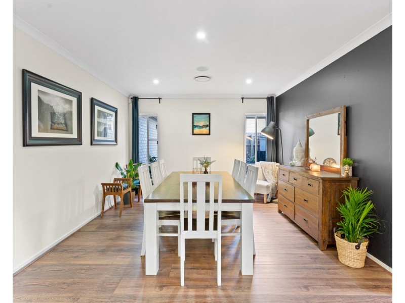 22 Kingdom Circuit, North Lakes QLD 4509