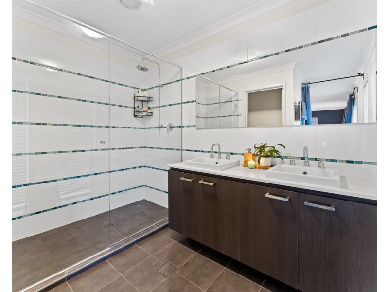 22 Kingdom Circuit, North Lakes QLD 4509