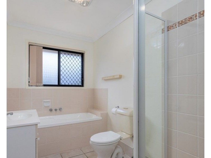 7 Mowbray Court, Kallangur QLD 4503
