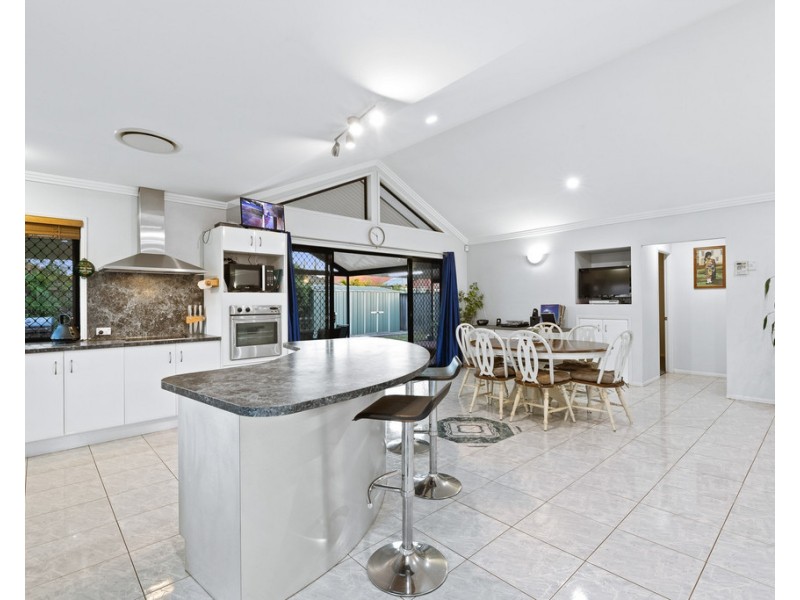 7 Petermann Drive, North Lakes QLD 4509