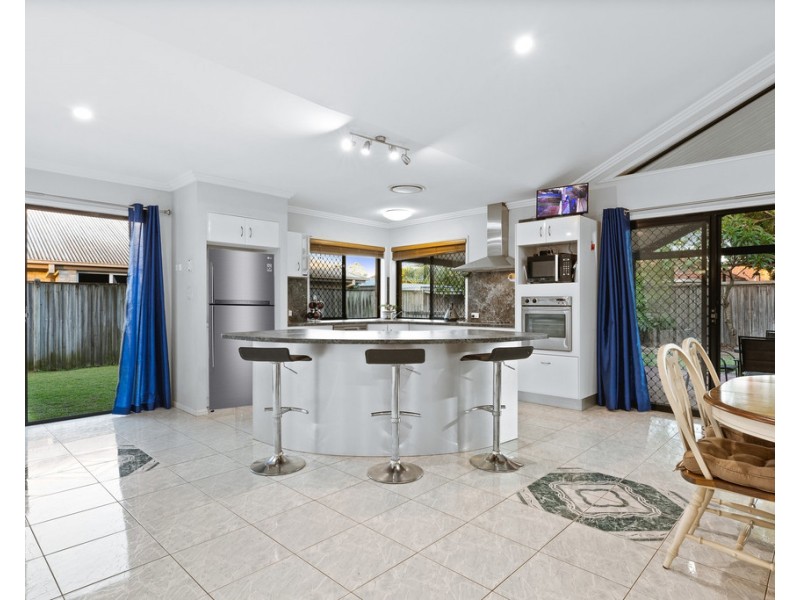 7 Petermann Drive, North Lakes QLD 4509