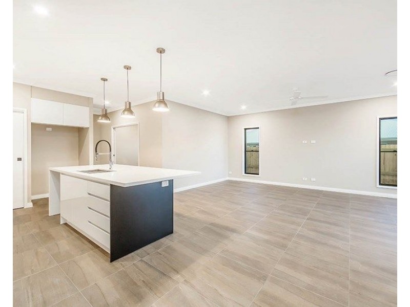 North Lakes QLD 4509