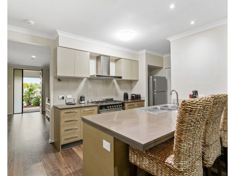 10 Thirlmere Street, North Lakes QLD 4509