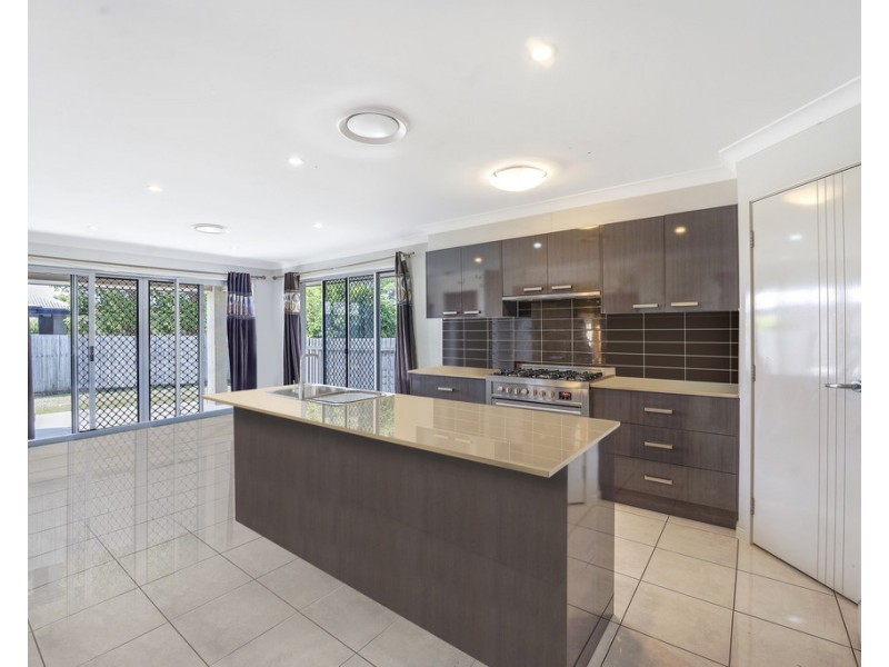 6 Kingston Court, North Lakes QLD 4509