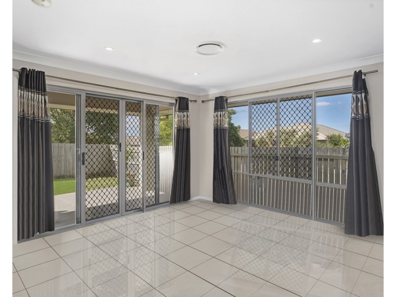 6 Kingston Court, North Lakes QLD 4509