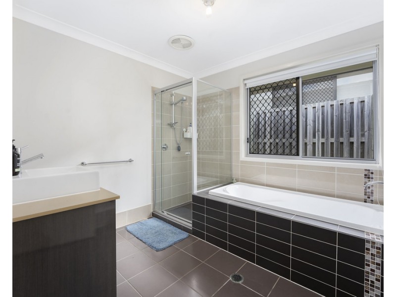 6 Kingston Court, North Lakes QLD 4509