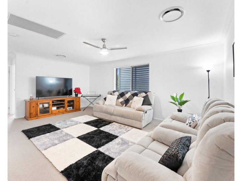 2 Walowa Street, North Lakes QLD 4509