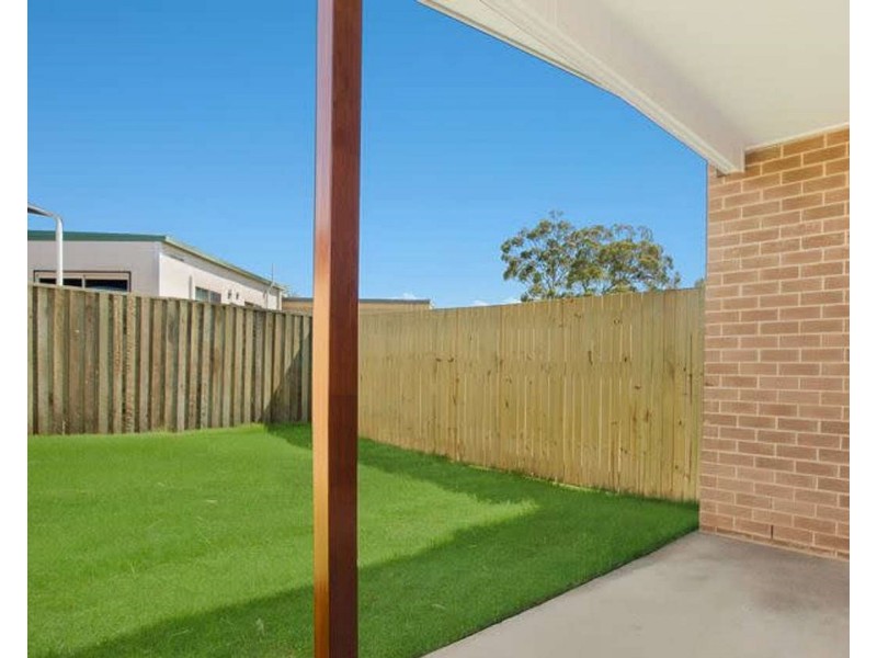 2/64 Benham Avenue, Kallangur QLD 4503