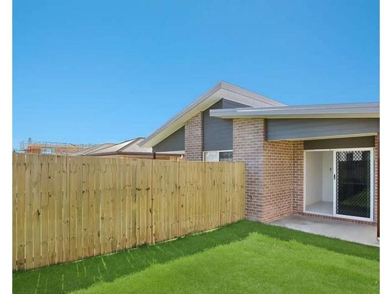 2/64 Benham Avenue, Kallangur QLD 4503