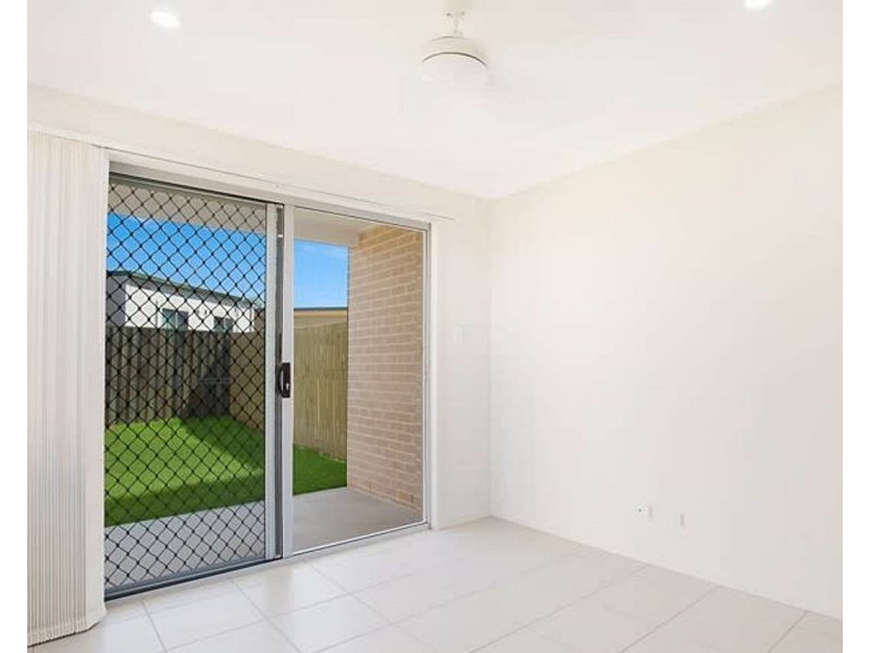 2/64 Benham Avenue, Kallangur QLD 4503