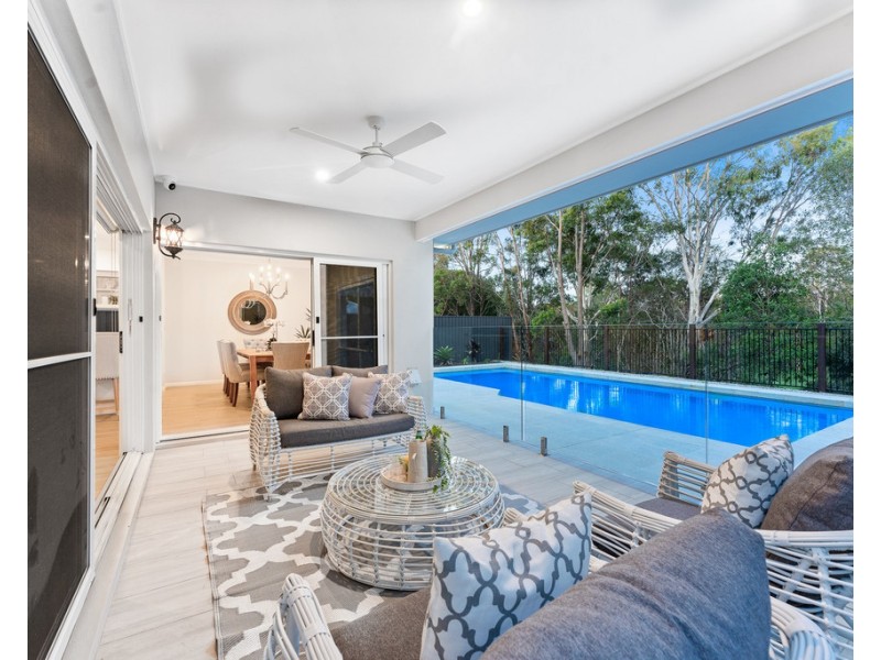 16 Woodward Crescent, North Lakes QLD 4509