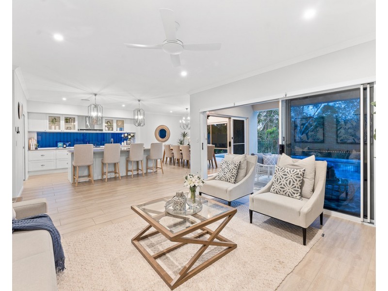 16 Woodward Crescent, North Lakes QLD 4509