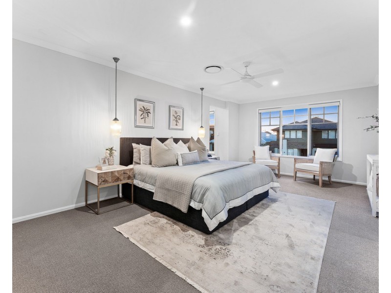 16 Woodward Crescent, North Lakes QLD 4509