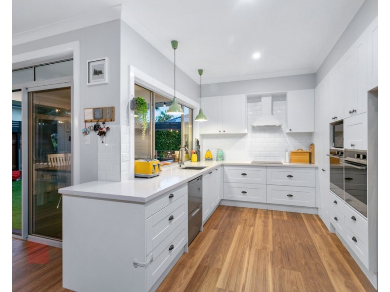 3 Appleby Close, North Lakes QLD 4509