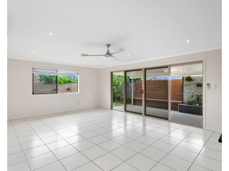 8 Sunstone Circuit, Mango Hill QLD 4509