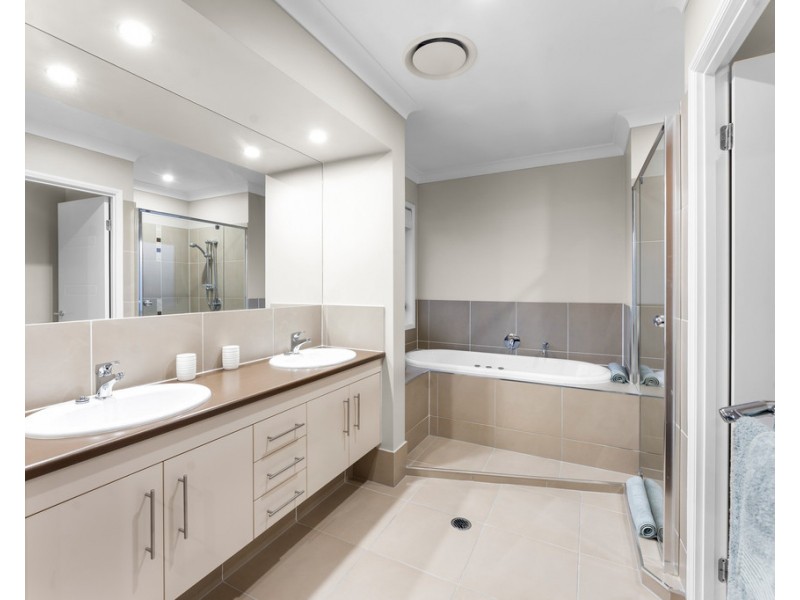 40 Kangaroo Street, North Lakes QLD 4509