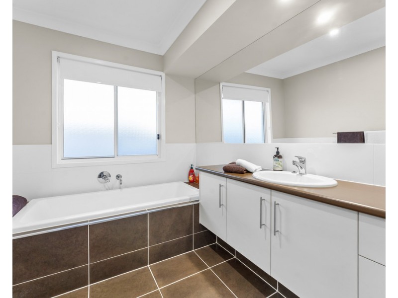 40 Kangaroo Street, North Lakes QLD 4509