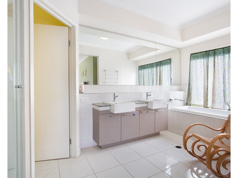8 Kangaroo Street, North Lakes QLD 4509