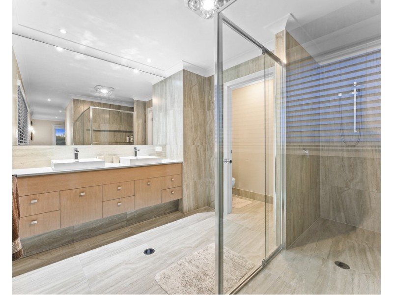 2 Koala Close, North Lakes QLD 4509