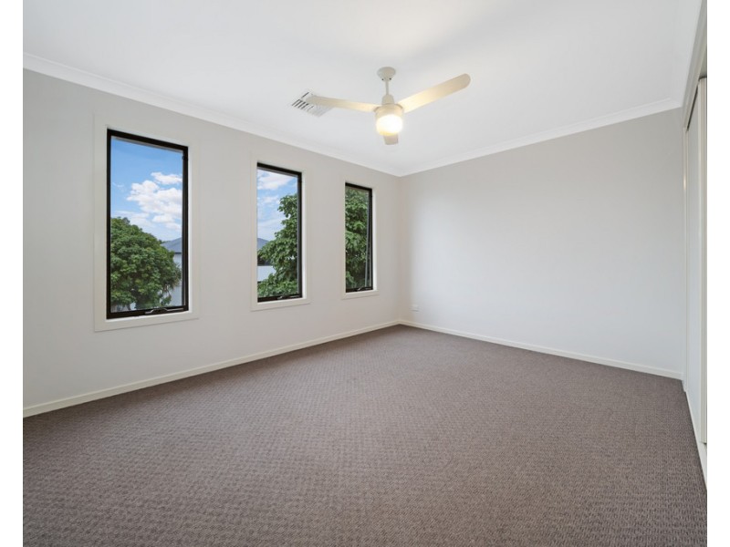 27 Dunes Crescent, North Lakes QLD 4509