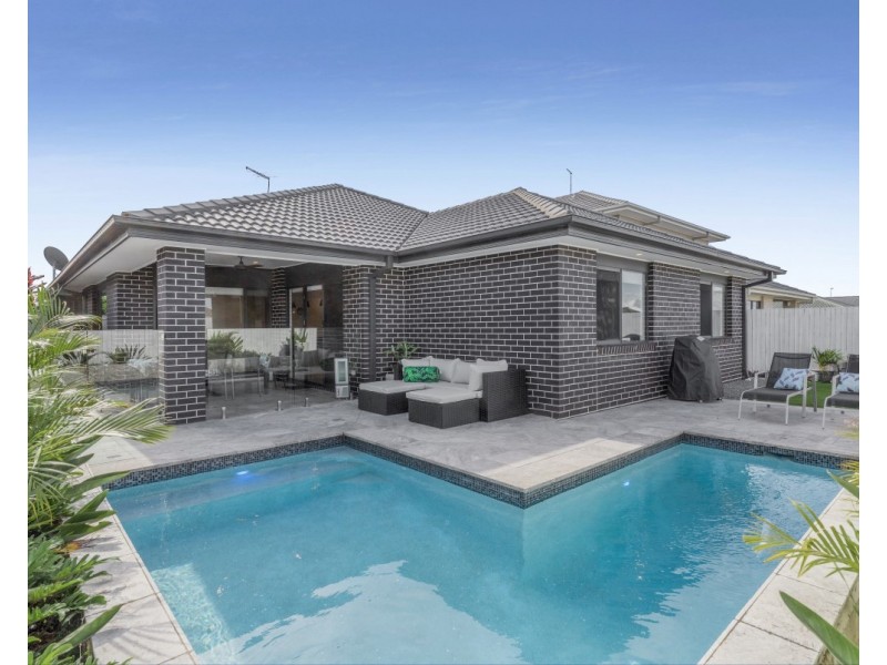 33 Oatley Street, Mango Hill QLD 4509