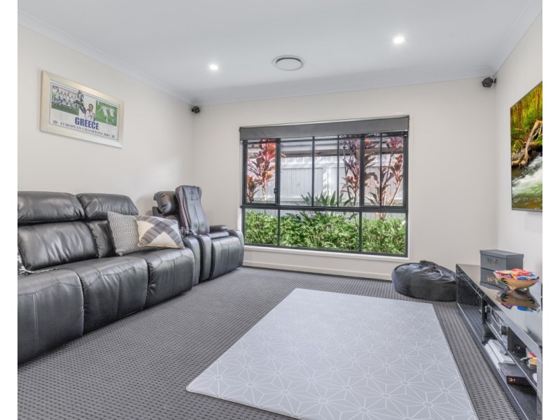 33 Oatley Street, Mango Hill QLD 4509