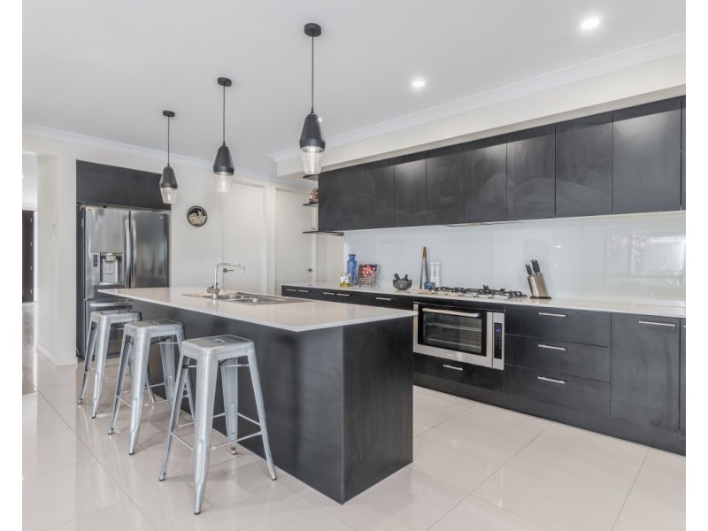 33 Oatley Street, Mango Hill QLD 4509