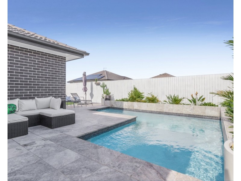 33 Oatley Street, Mango Hill QLD 4509