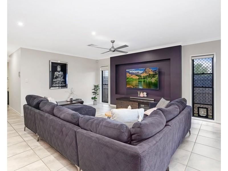 34 Sandalwood Crescent, Griffin QLD 4503