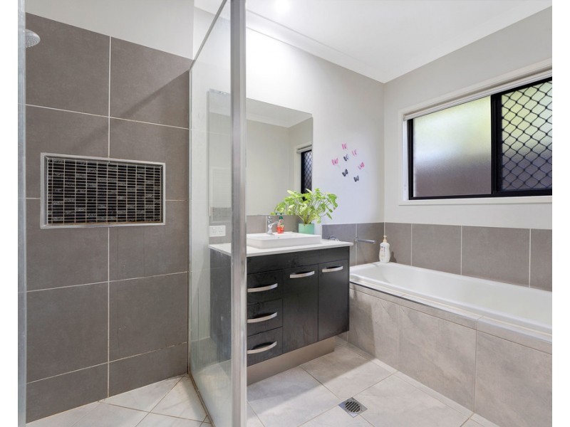 34 Sandalwood Crescent, Griffin QLD 4503