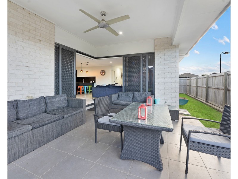 34 Sandalwood Crescent, Griffin QLD 4503