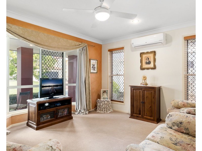 44 Grebe Circuit, North Lakes QLD 4509