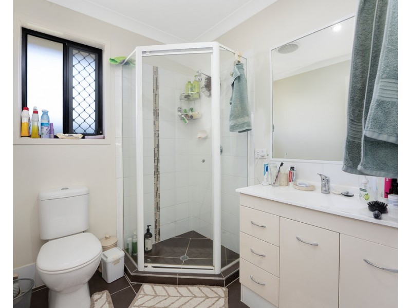 6 Bowerbird Crescent, Dakabin QLD 4503